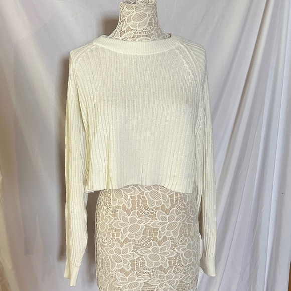 Aeropostale Cream Sweater - Picture 1 of 6